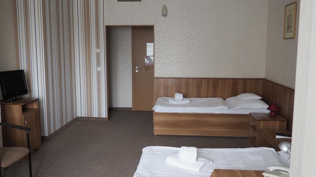 Hary Hotel ケチケメート 部屋 写真