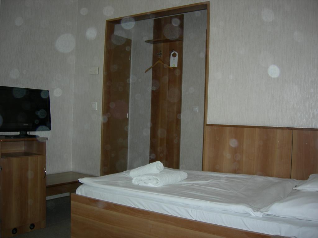 Hary Hotel ケチケメート 部屋 写真