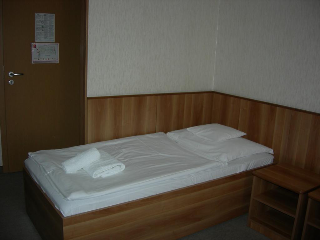 Hary Hotel ケチケメート 部屋 写真